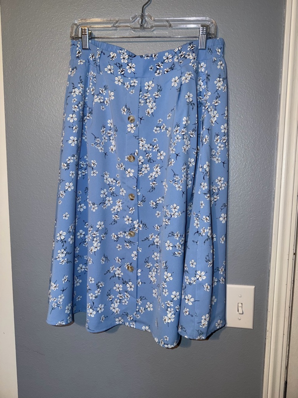 YINER Light Blue Floral A-Line Button-Front Skirt